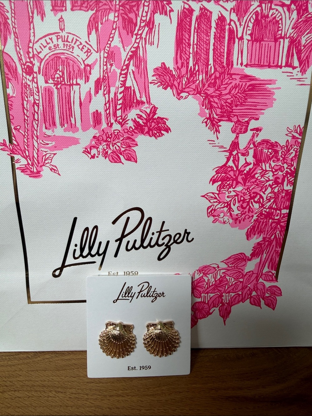 Lilly Pulitzer Gold Shell Stud Earrings on Branded Card